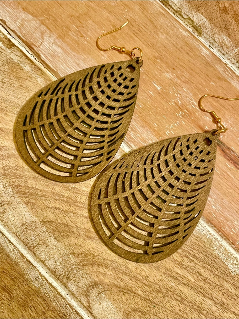 Large Wood Cutout Teardrop Dangle Earrings in Metallic Gold